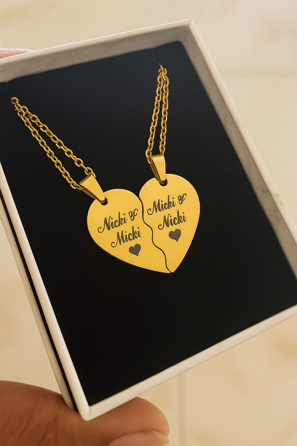 "Un Solo Lazo" Collar corazón partido personalizado + box de regalo